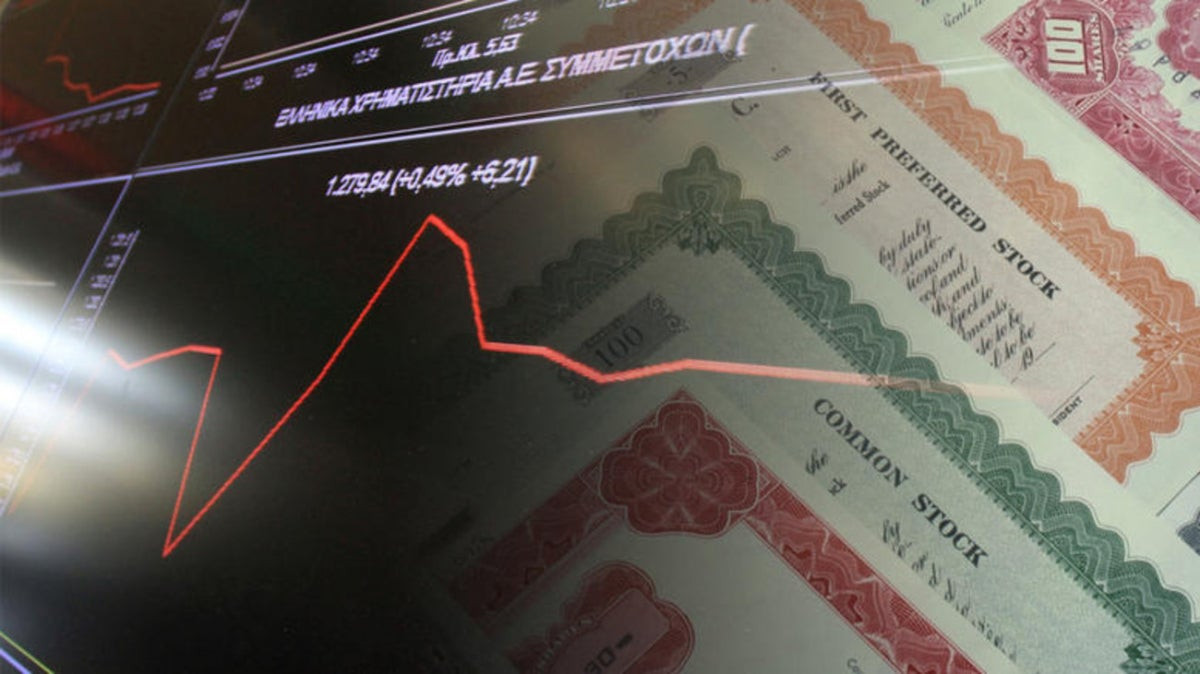 Bloomberg: Παγκόσμιοι «πρωταθλητές» απόδοσης τα ελληνικά ομόλογα για το 2017